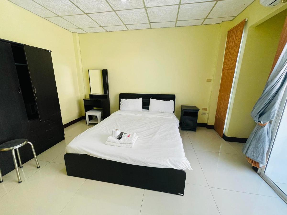 BR pensión Pattaya Exterior foto