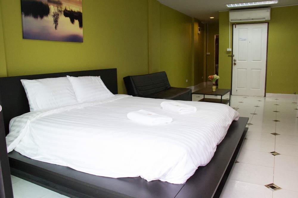 BR pensión Pattaya Exterior foto
