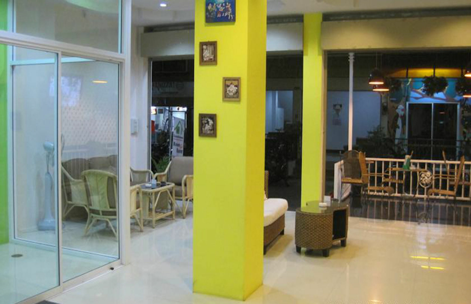 BR pensión Pattaya Exterior foto